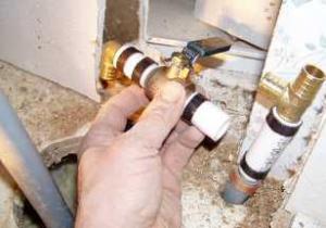 our Mesquite water heater repair tech installs a gas line shut off